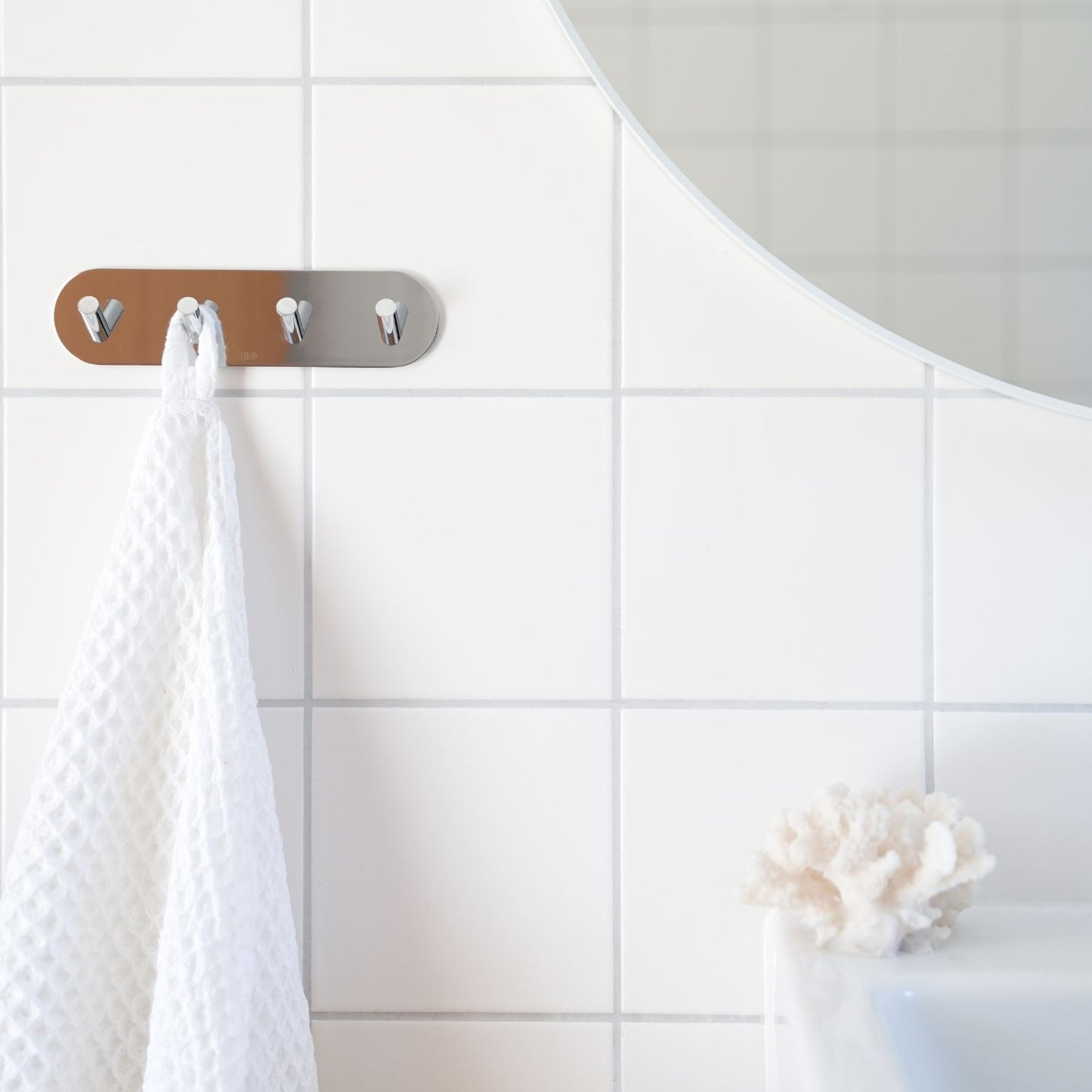 Quadruple Hook, Self-adhesive