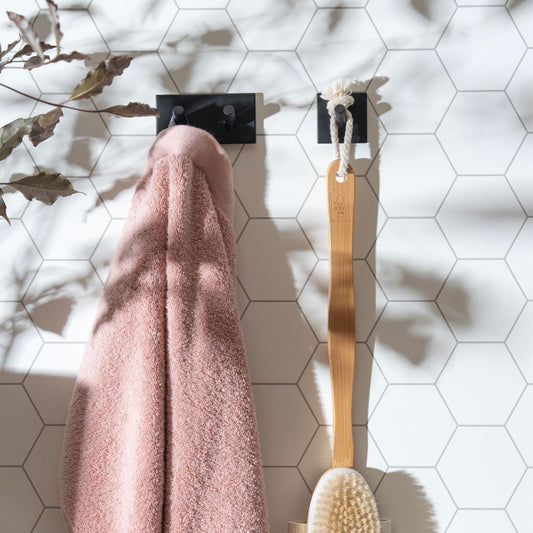 Dubbelkrok självhäftande