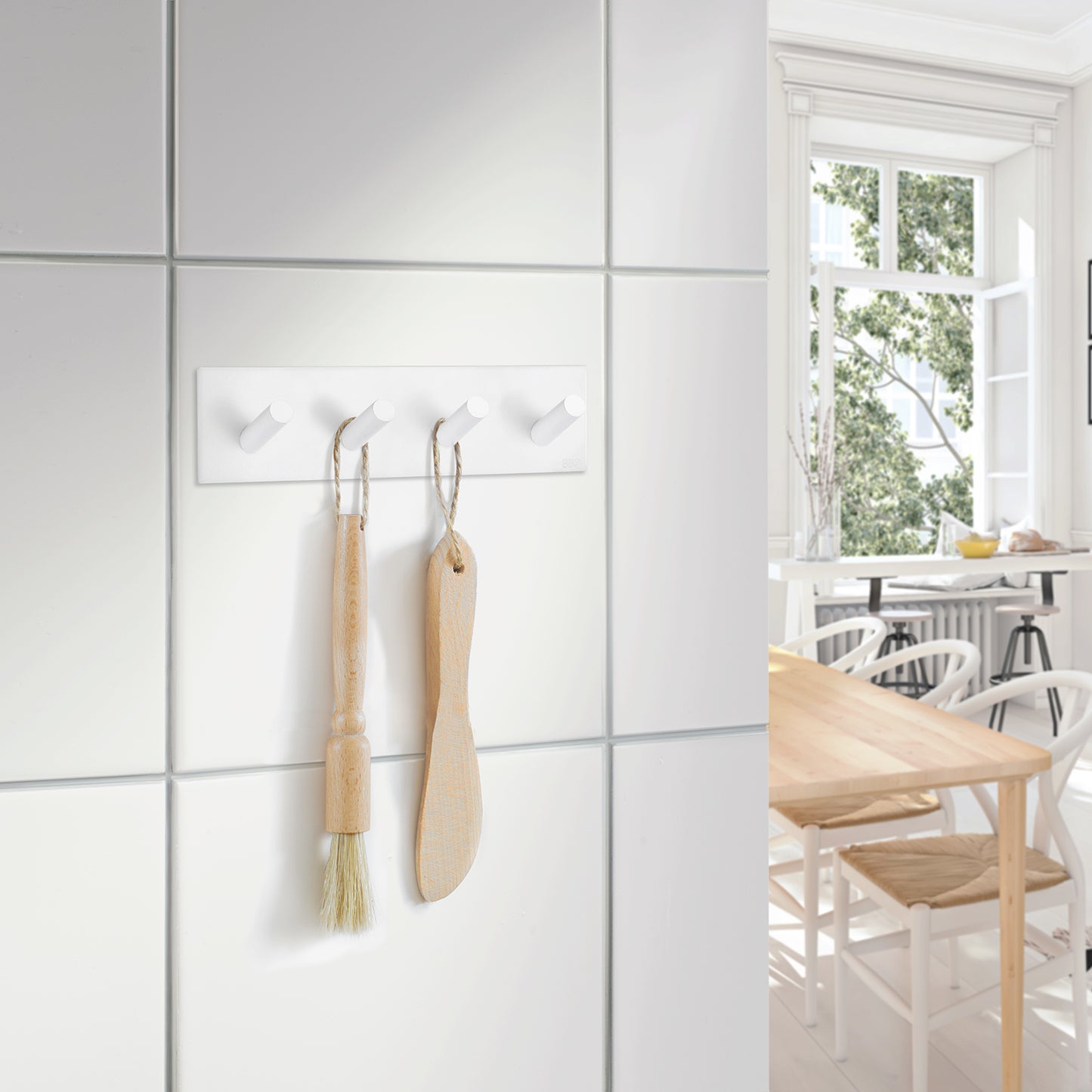 Quadruple Hook, Self-adhesive