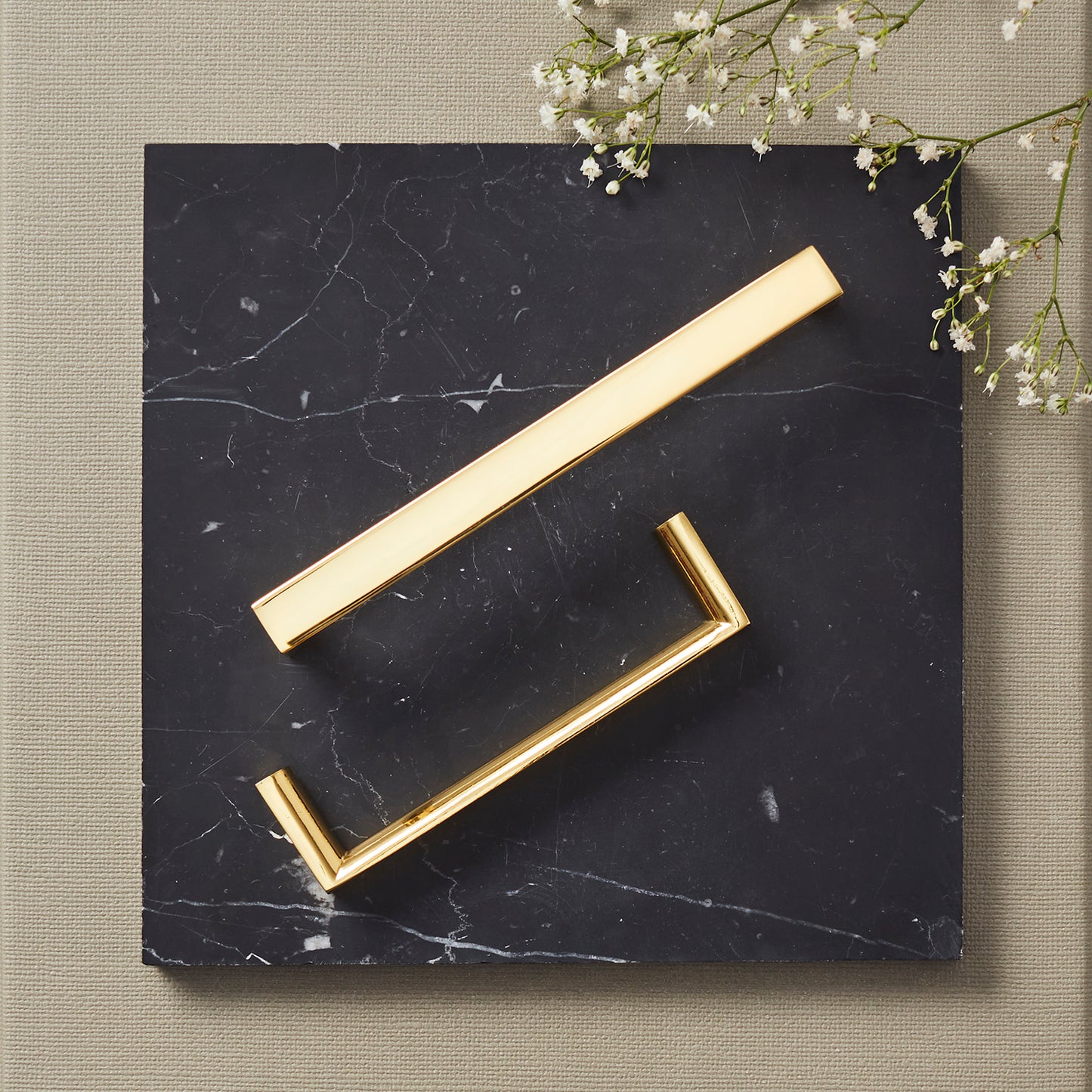 LÅDHANDTAG 96MM MÄSSINGSFINISH