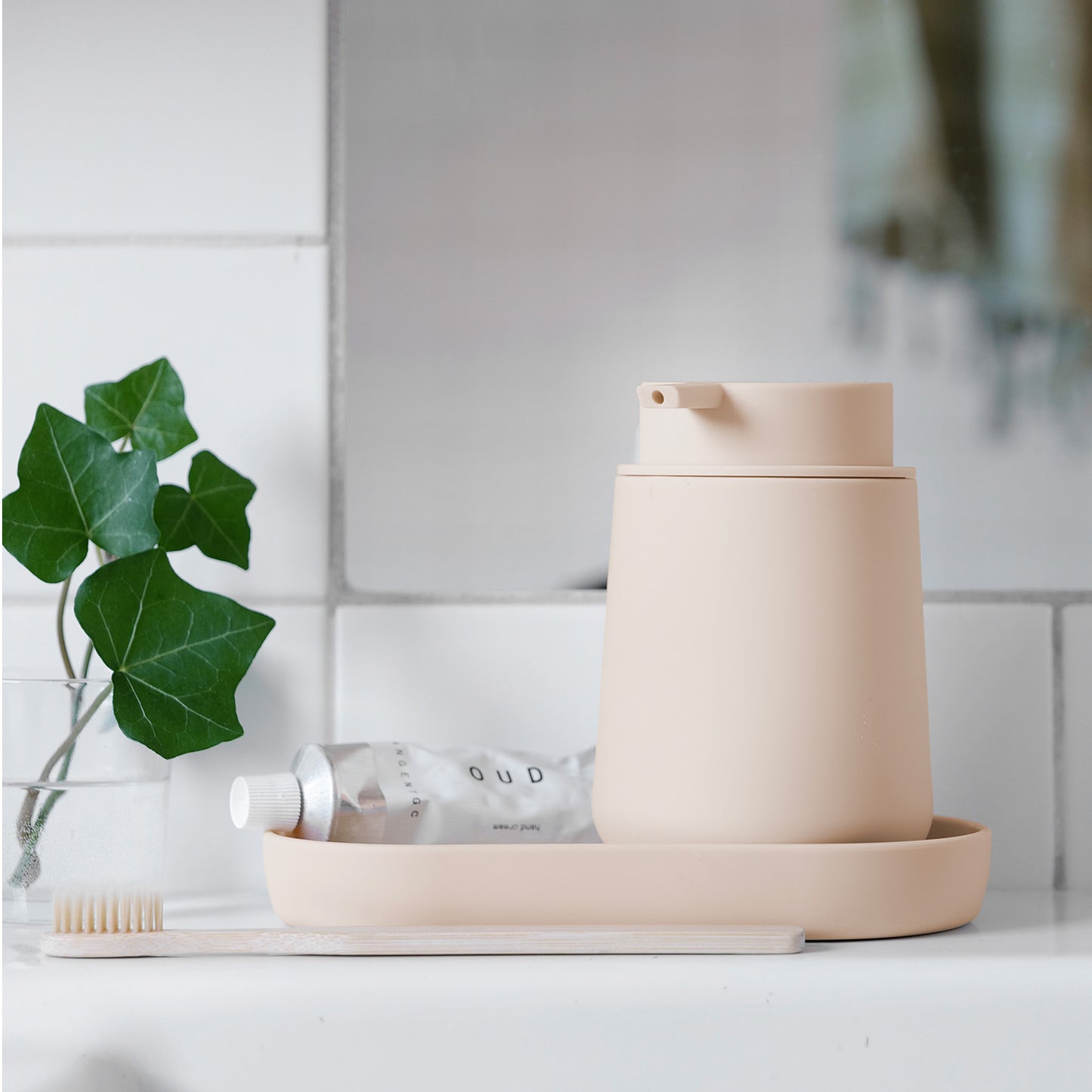 BB TVÅLDISPENSER SANDFÄRG