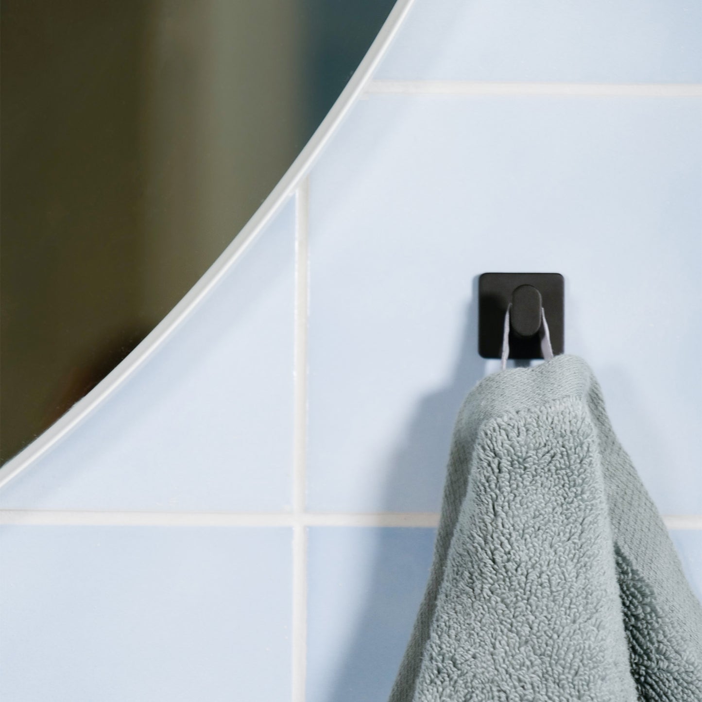 SJÄLVHÄFTANDE ENKELKROK SVART