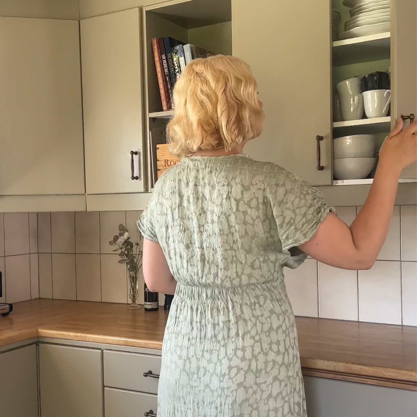 LÅDHANDTAG 96 MM ANTIK MÄSSING