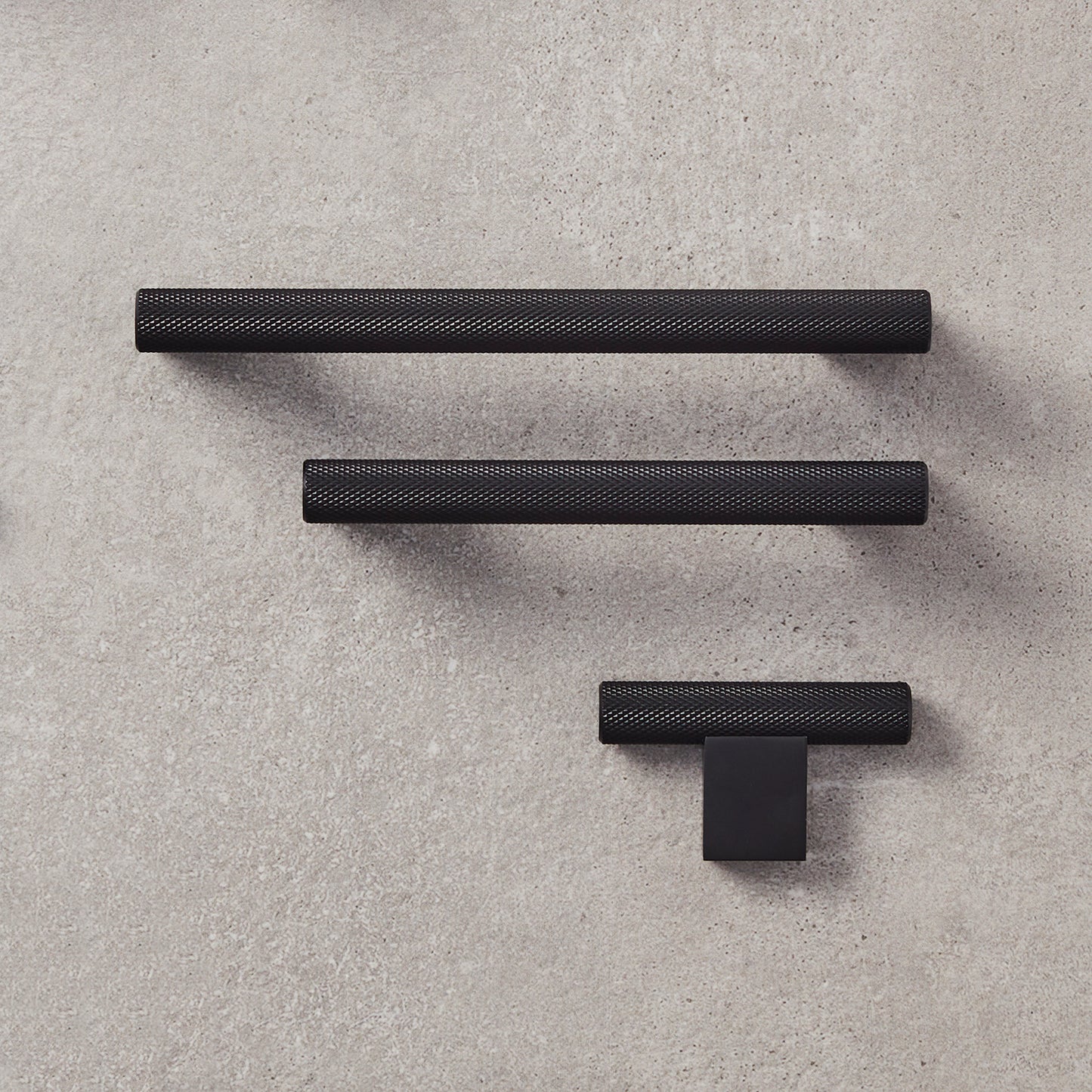 LÅDHANDTAG 96 MM MATT SVART