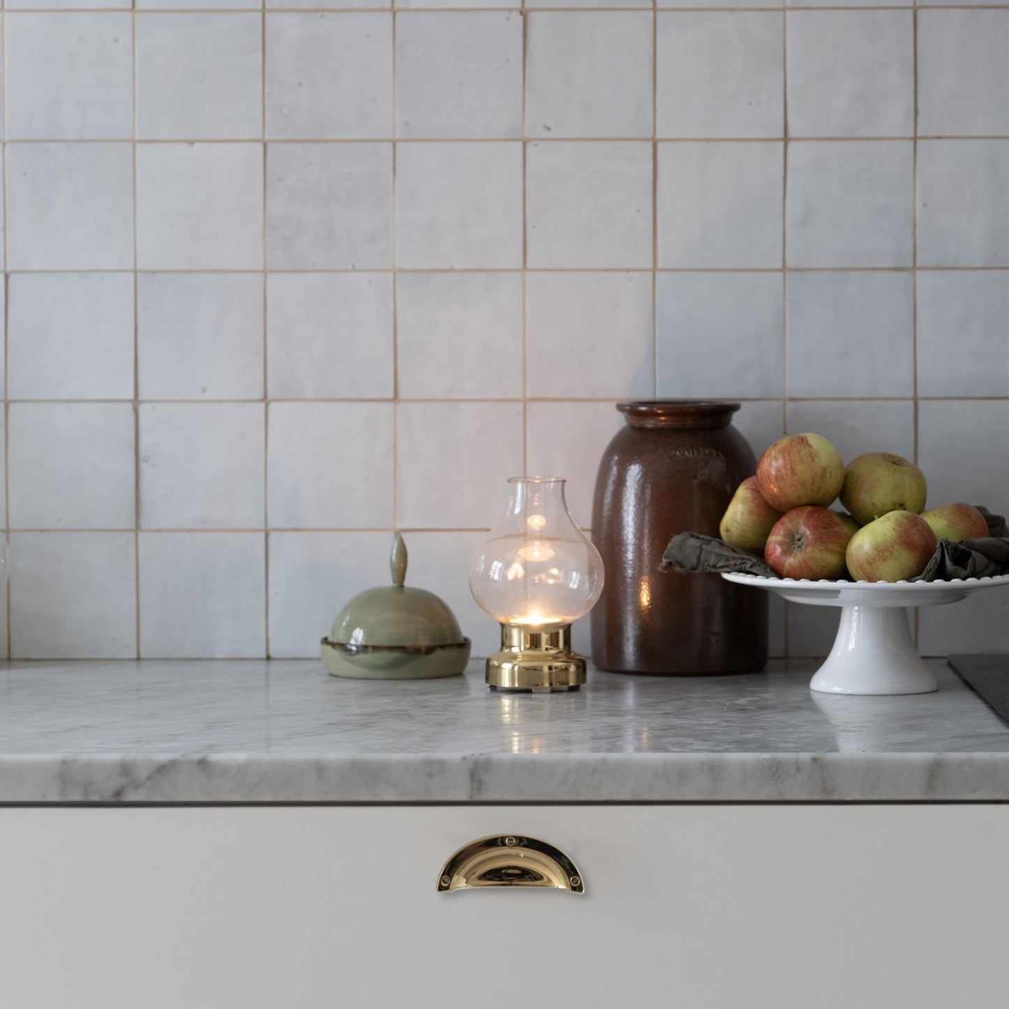 SKÅLHANDTAG POL MÄSSING CC64MM