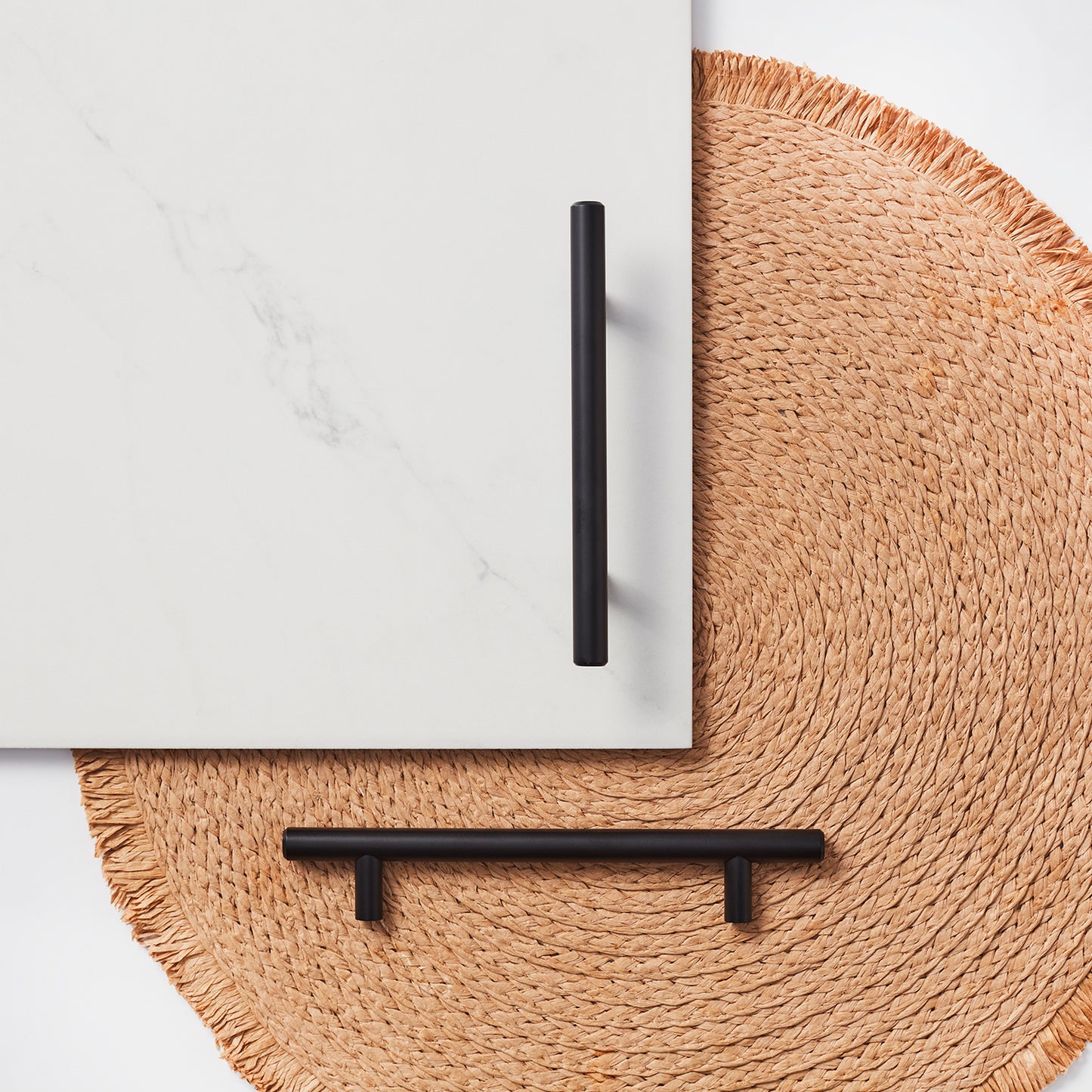 LÅDHANDTAG 96 MM MATT SVART